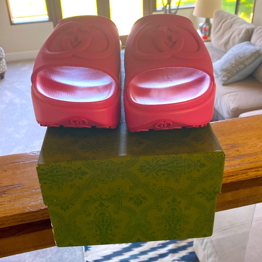 Authentic Gucci pink slides